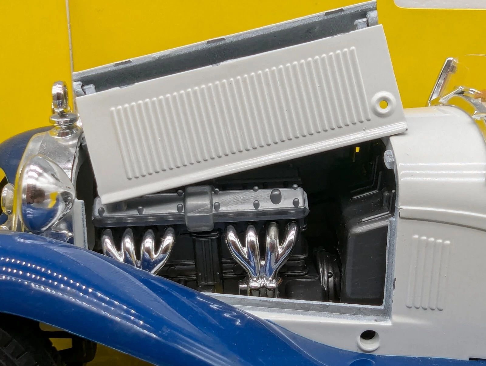 Alfa Romeo 2300 Spider (1932) – Model Car in Original Packaging