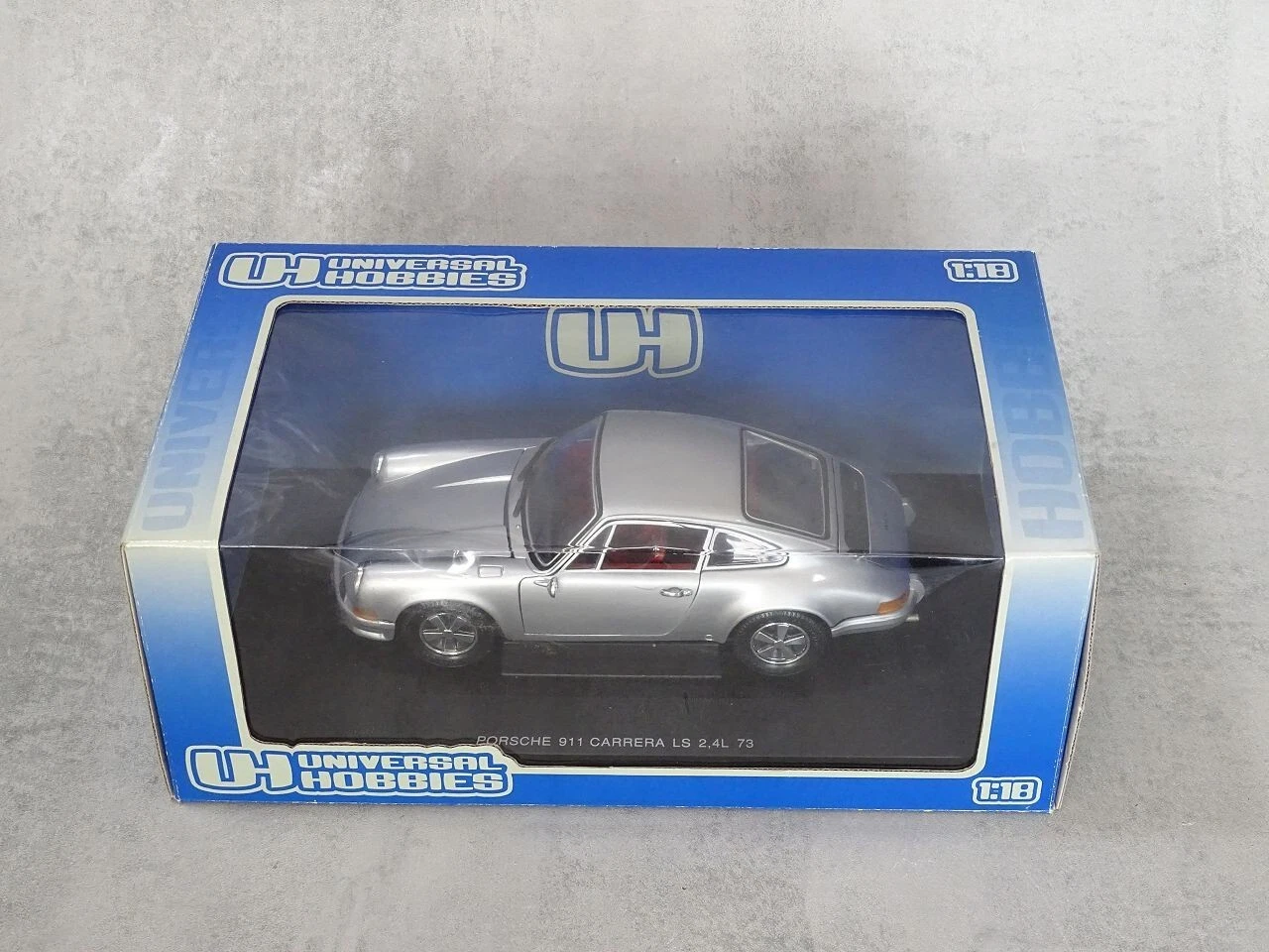 Porsche 911 Carrera LS 2.4L (1973) – Universal Hobbies 1:18 – BOXED