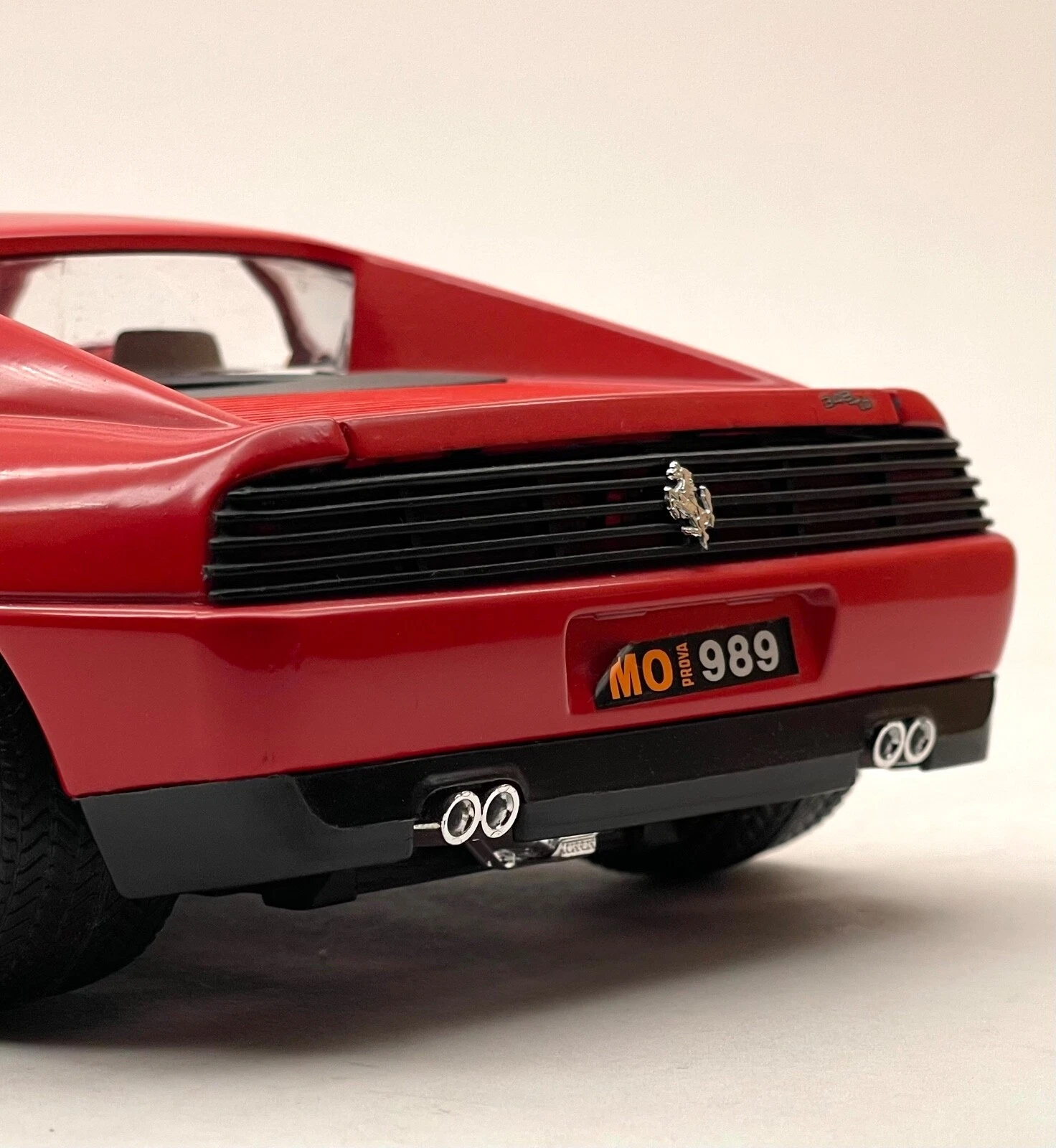 Bburago Ferrari 348 tb sports car 1989 in red from collection 118 No.02